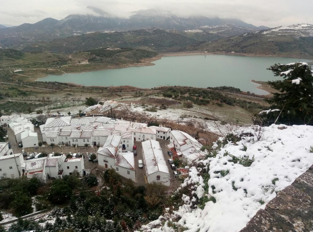 Tugasa Arco De La Villa Zahara De La Sierra Exterior foto